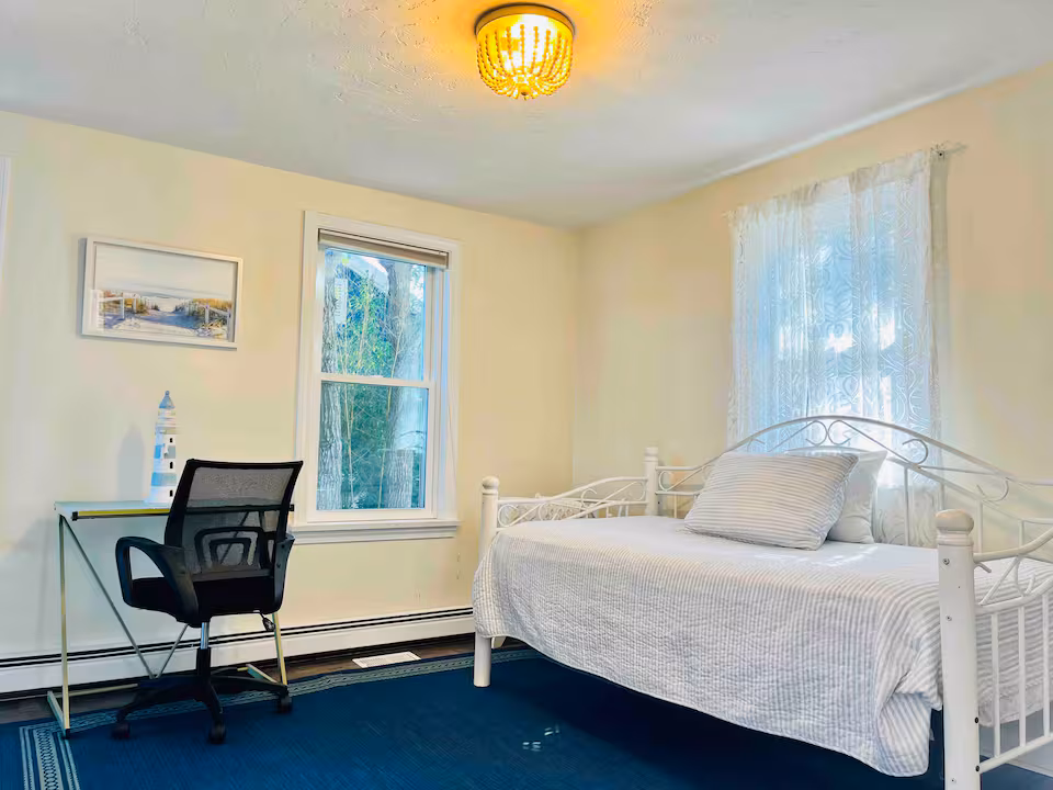 Bay House — photo 13