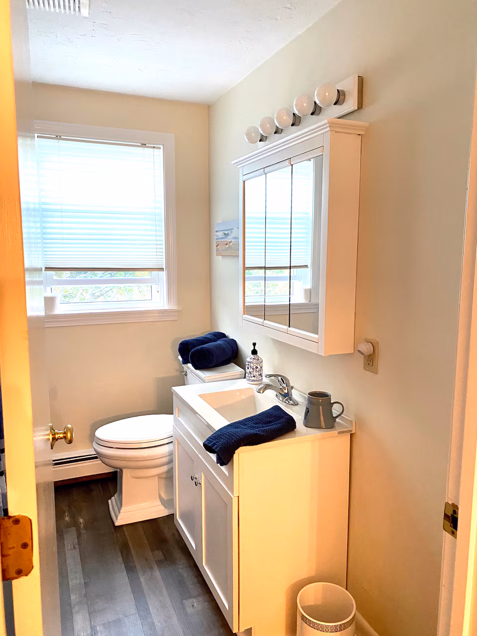 Bay House — photo 15