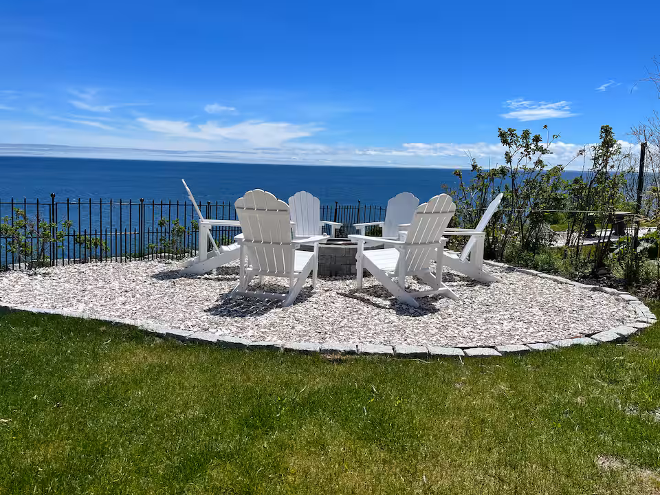 Bay House — photo 18