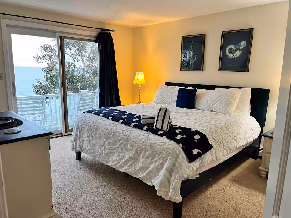 Bay House — photo 7